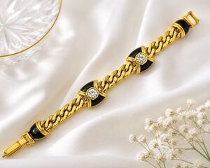 Swarovski Signed Vintage Gold Tone Chain Bracelet Black Crystal  Statement 6.5'